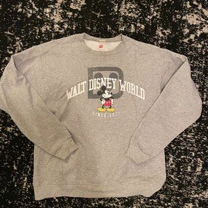 Walt Disney World crewneck sweatshirt